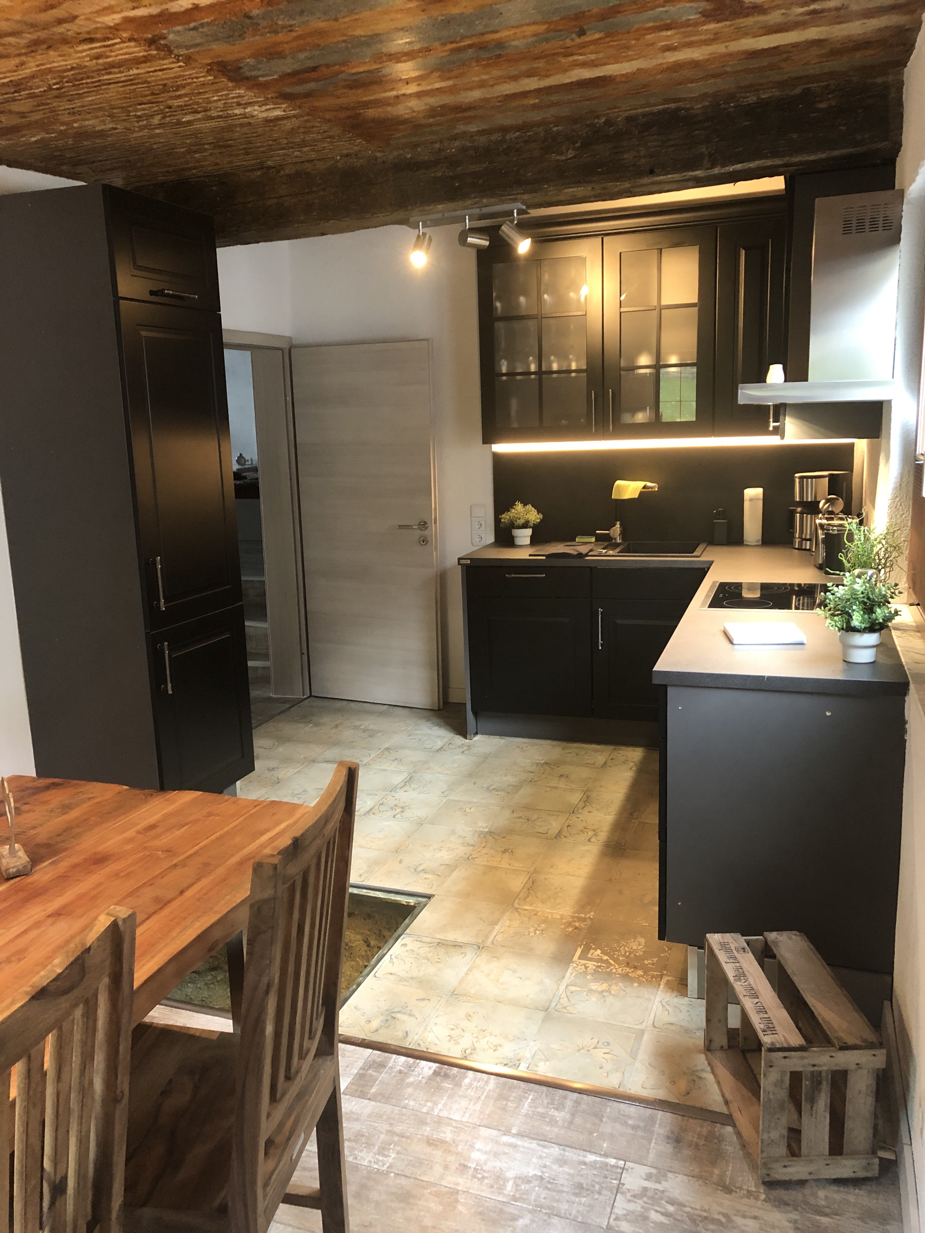 Voll ausgestattete Küche der Ferienwohnung Gewölbekeller